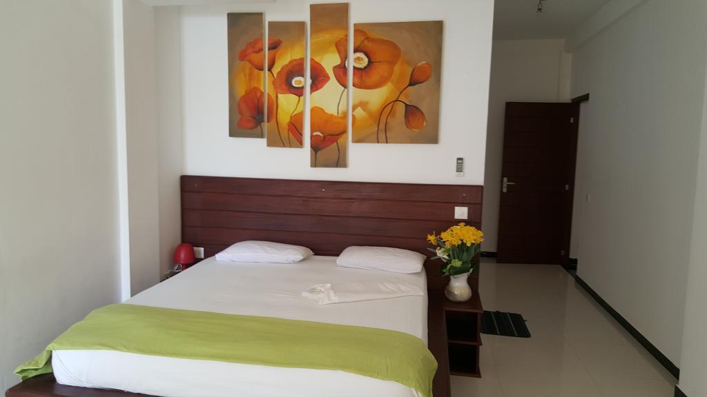 The Den Guest House Hikkaduwa Kültér fotó